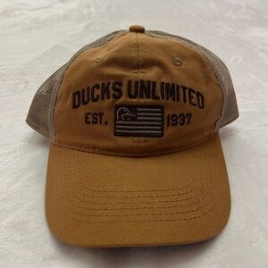 NWOT Ducks Unlimited Tan Mesh Cap